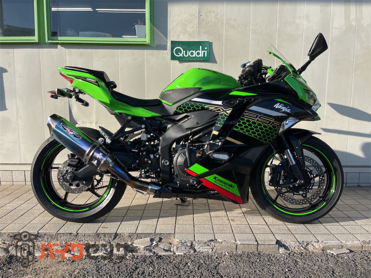 カワサキ Ninja ZX-25R BEETフルエキ Sniperバックステップ USB