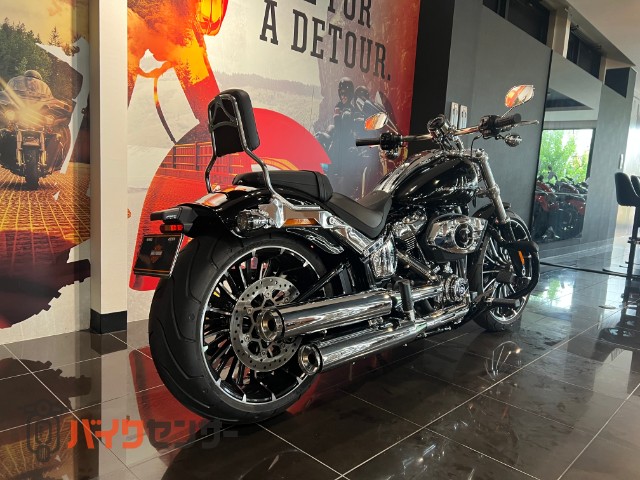 ハーレーダビットソン FXBR ソフテイルブレイクアウト117 - Harley-Davidson | CHAMPION 76