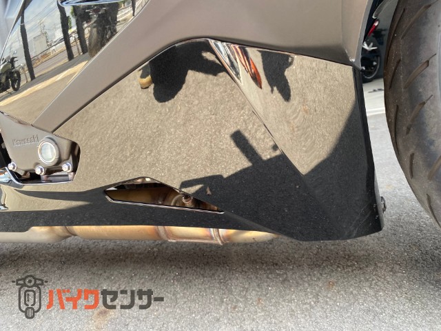 Ninja ZX-25R BabyFace製カスタムパーツ多数 バックステップ