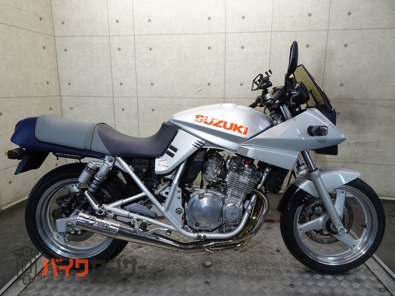 スズキ GSX250S KATANA 1991年モデル GJ76A 4気筒エンジン