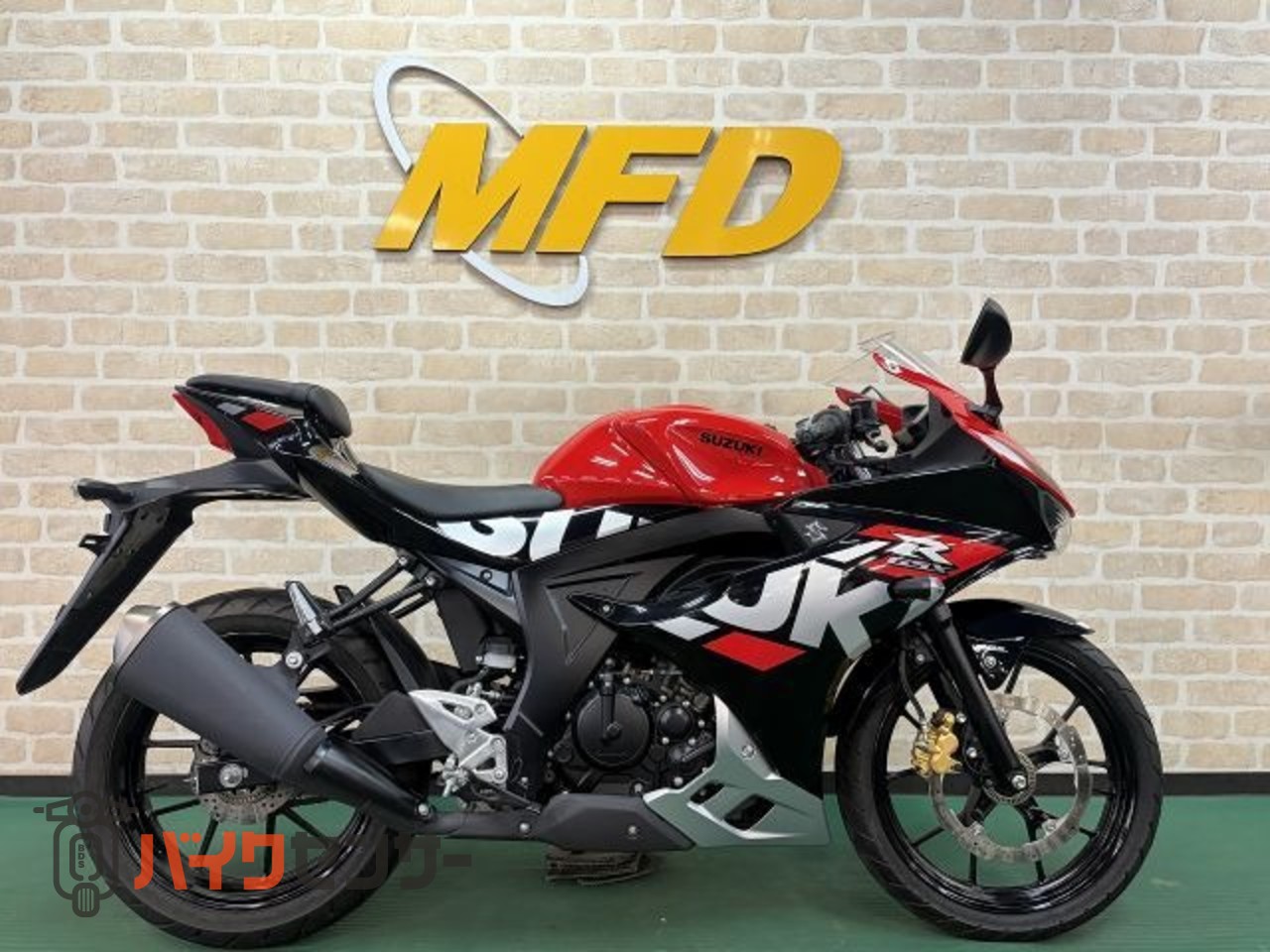 スズキ GSX-R125 ノーマル車両!! ストロンガーレッド タイタンブラック