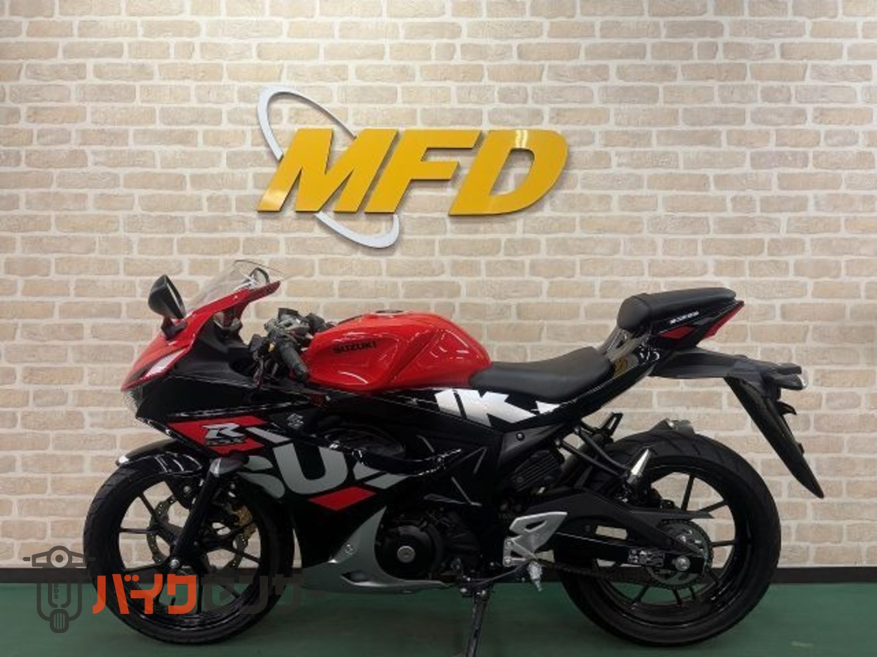 スズキ GSX-R125 ノーマル車両!! ストロンガーレッド タイタンブラック