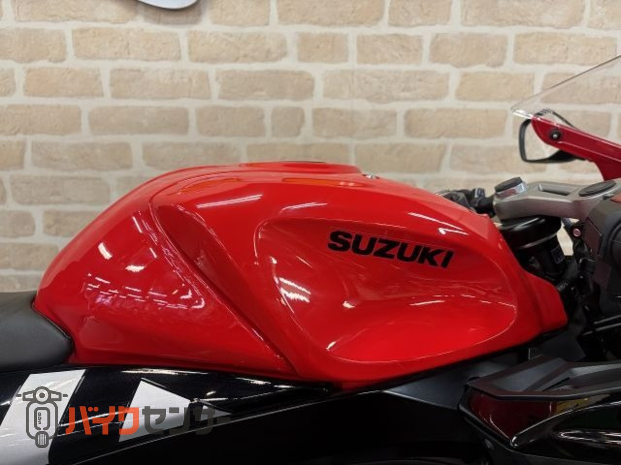 スズキ GSX-R125 ノーマル車両!! ストロンガーレッド タイタンブラック