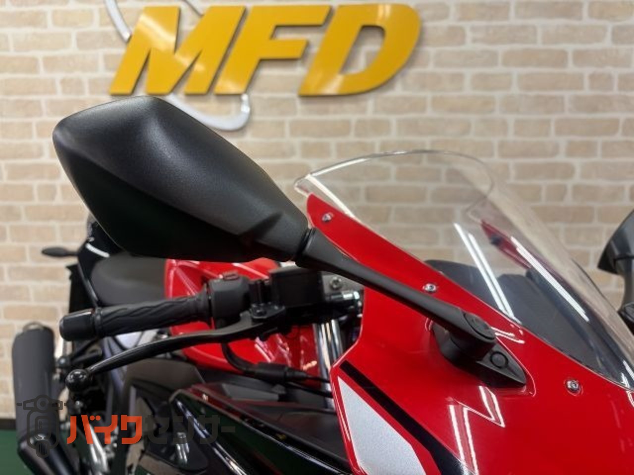スズキ GSX-R125 ノーマル車両!! ストロンガーレッド タイタンブラック