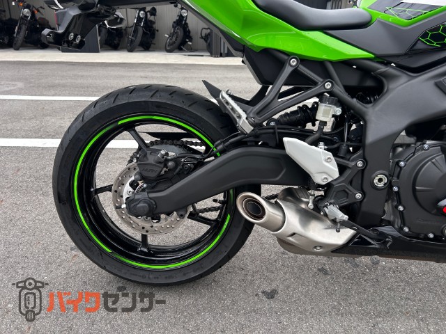 Ninja ZX-25R SE エンジンスライダー ヘルメットロック ETC車載器