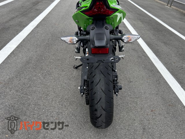 Ninja ZX-25R SE エンジンスライダー ヘルメットロック ETC車載器