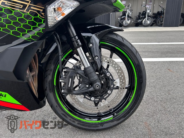 Ninja ZX-25R SE エンジンスライダー ヘルメットロック ETC車載器