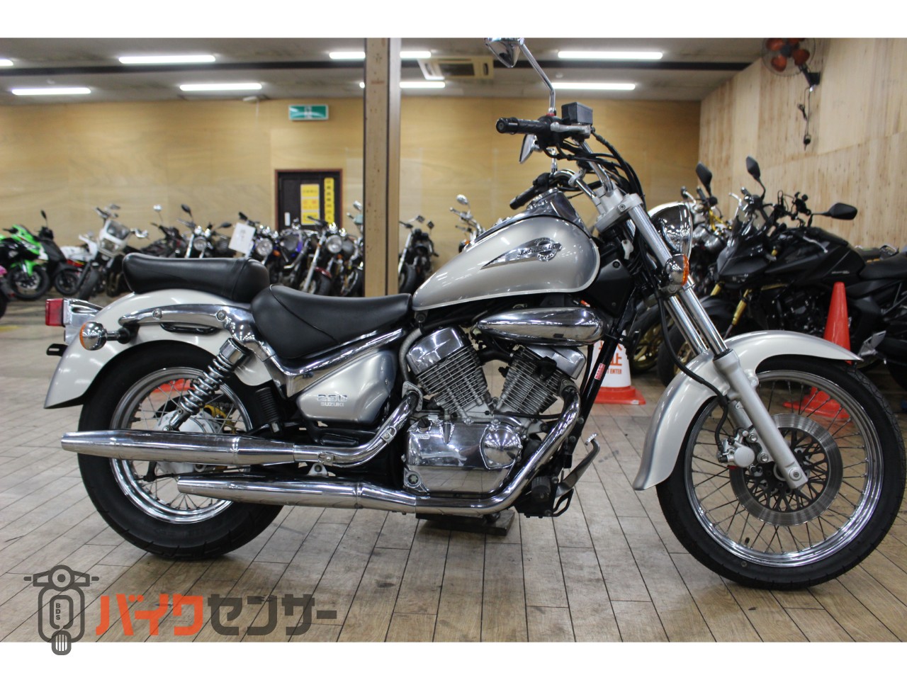 スズキ 大阪～整備済み イントルーダー250LC 全国陸送、フェリー発送 
