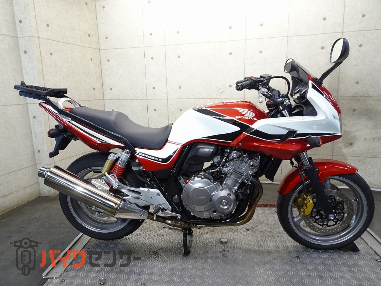 ホンダ CB400 SUPER ボルドール VTEC Revo 2口USB電源 