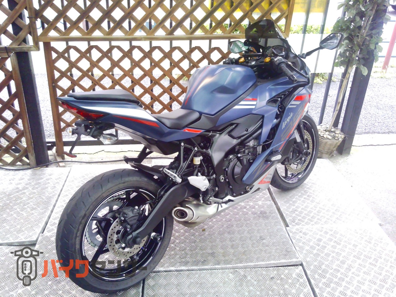 カワサキ Ninja ZX-25R SE ETC2.0 クイックシフター フレーム