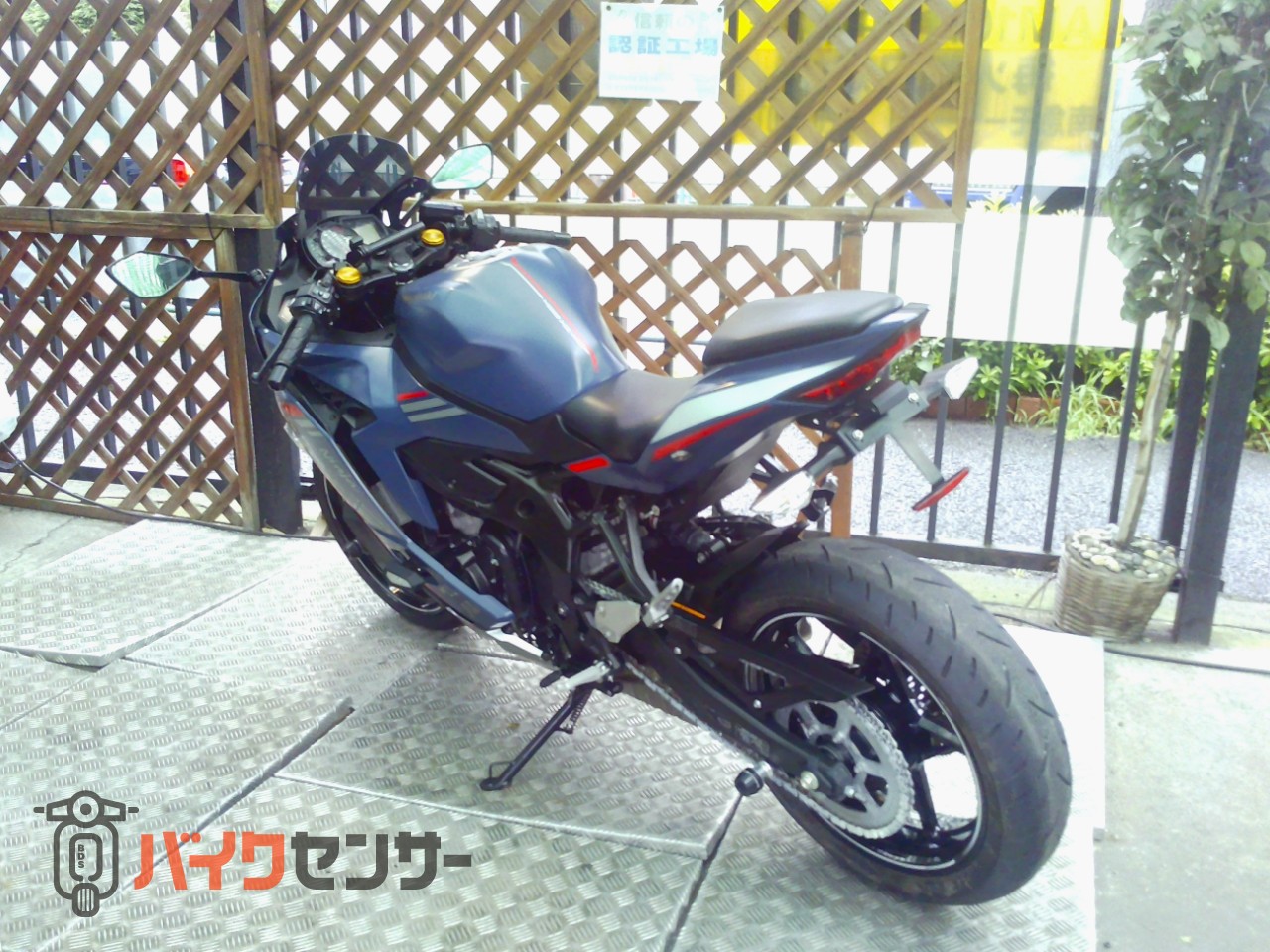カワサキ Ninja ZX-25R SE ETC2.0 クイックシフター フレーム