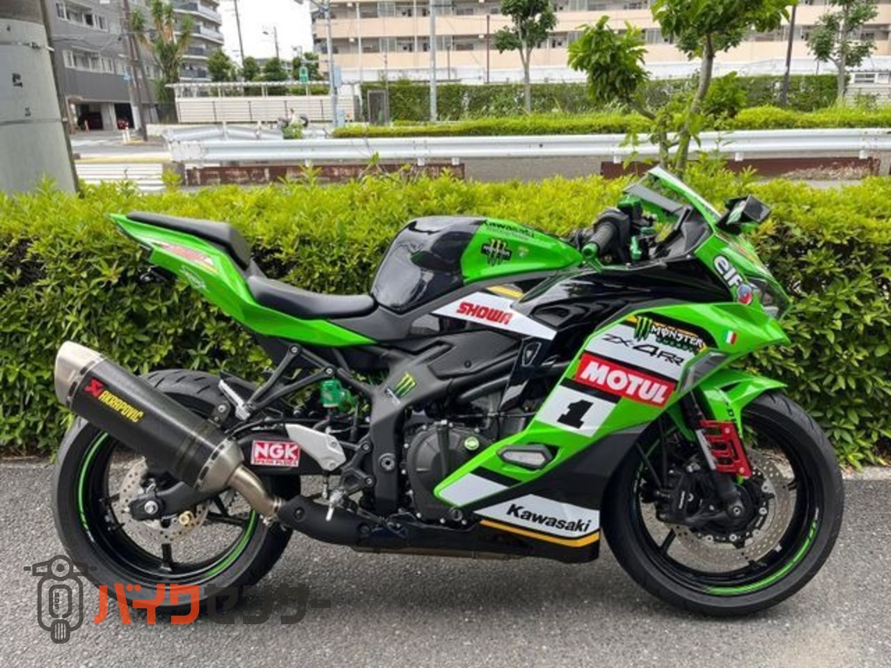 カワサキ NINJA ZX-4RR[S0609210826] アクラポマフラー カーボンパーツ