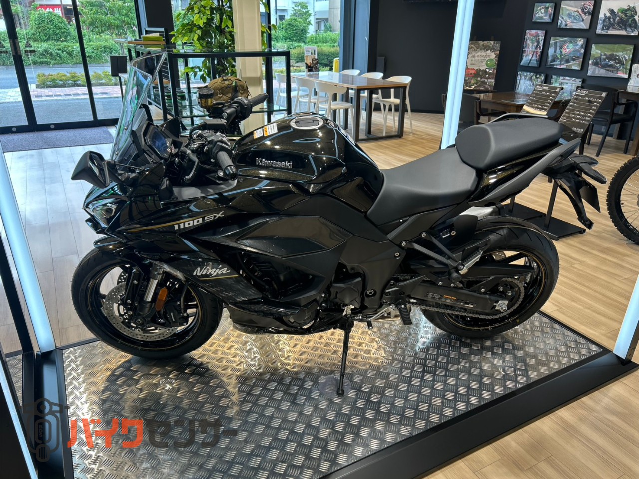 カワサキ Ninja1100SX 2026年モデル メタリックブリリアントゴールデン