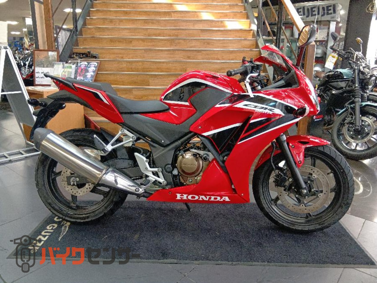 ホンダ CBR250R 軽量短気筒！MC41最終年式です！ B667583| BDSバイク