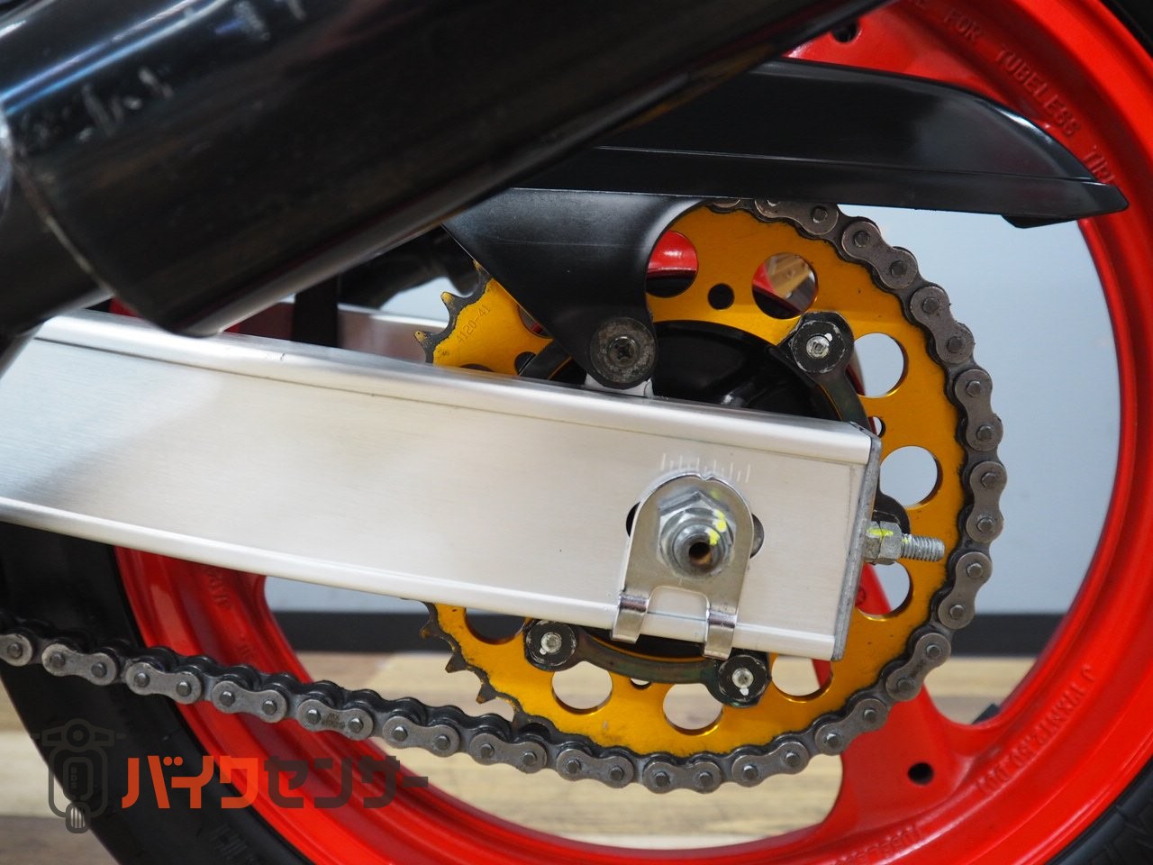 マルつばきページ ヤマハ TZR250 2AW マルボロ特別仕様車 シングルシートカウル装備