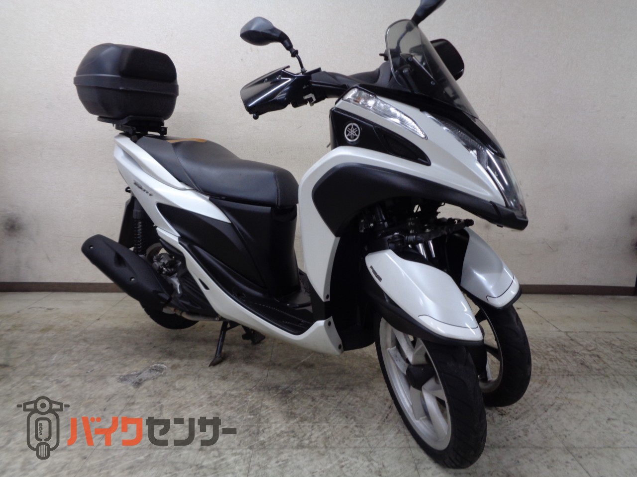 ヤマハ トリシティ125 ABS リアボックス ナックルガード グリップ