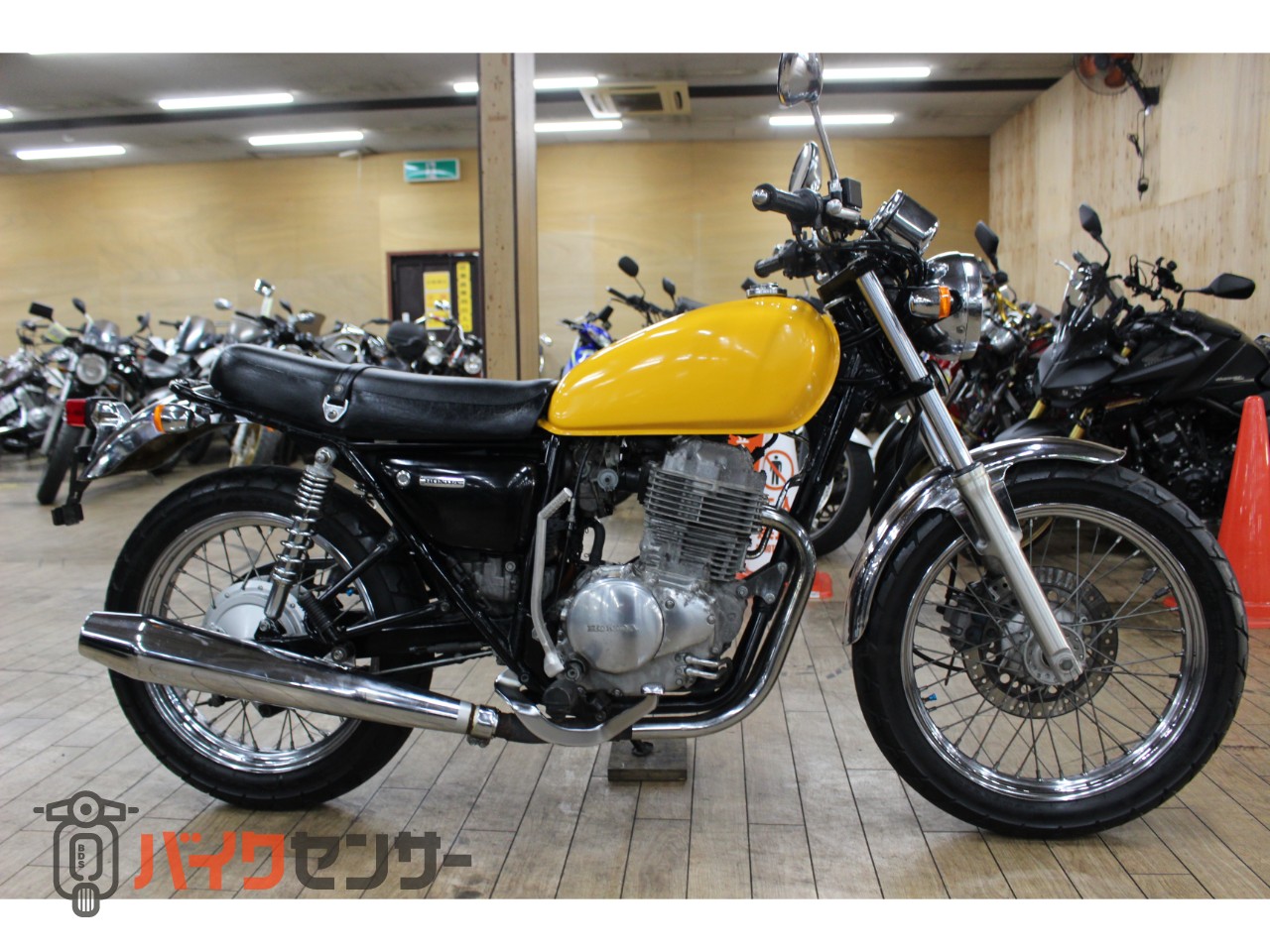 バイク　前後ホイール　タイヤ付き　ホンダ　CB400SS ホンダ 大阪～整備済み CB400SS 前後タイヤ新品 車検2年付きお