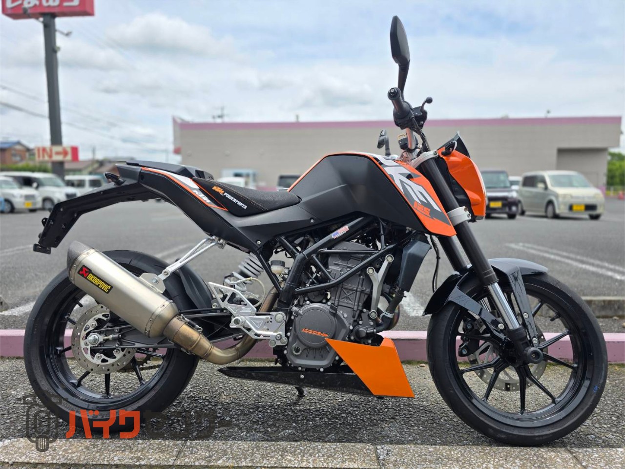 KTM 125 デューク エンジン動画あり 社外マフラー、社外ステップ装着