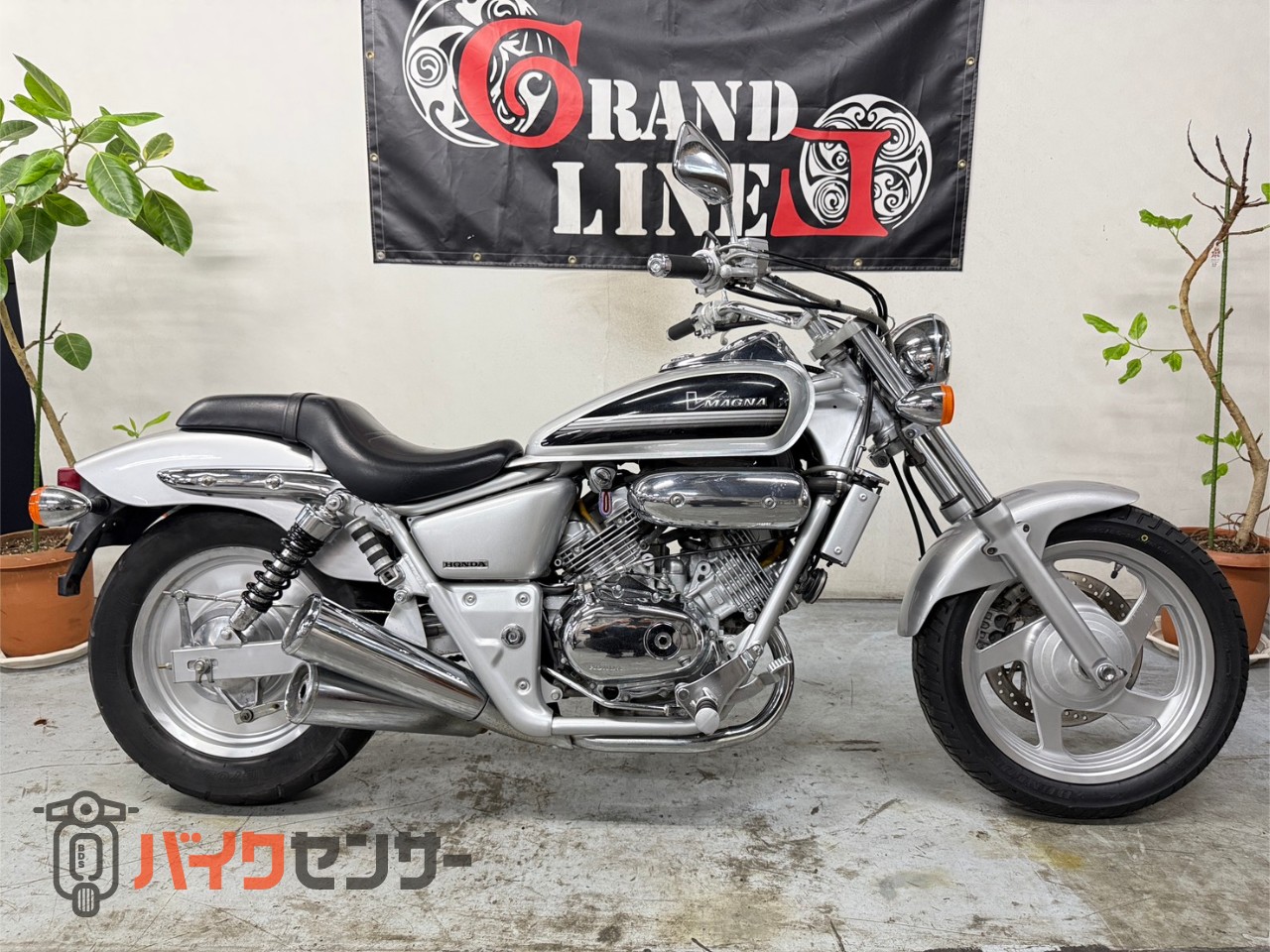 ホンダ マグナ250 純正マフラー、ワイドハンドル、2003年式、27馬力