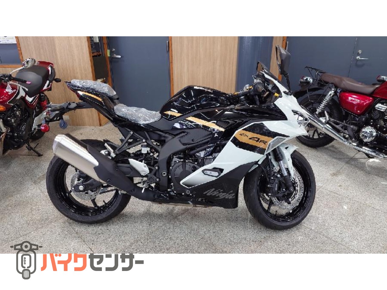 カワサキ NINJA ZX-4R SE 大人気カラー！！即納OK！！ B671563| BDS