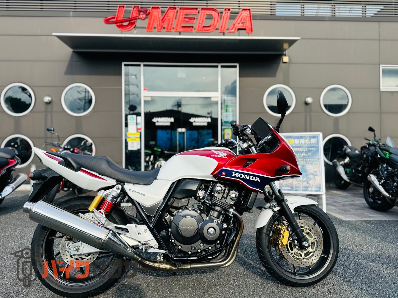 ホンダ CB400 SUPER ボルドール エンジンガード、純正グリップヒーター 