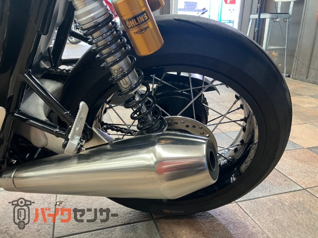 TRIUMPH スラクストン1200RS リアシートカウル スラクストン1200RS リアオーリンズETC2．0純正ロケットカウル