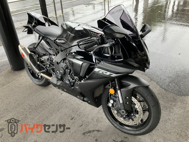 YZF-R1 アクラポビッチマフラー カーボンパーツ多数 フェンダーレス
