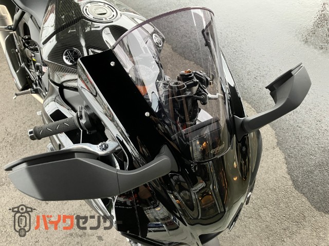 YZF-R1 アクラポビッチマフラー カーボンパーツ多数 フェンダーレス