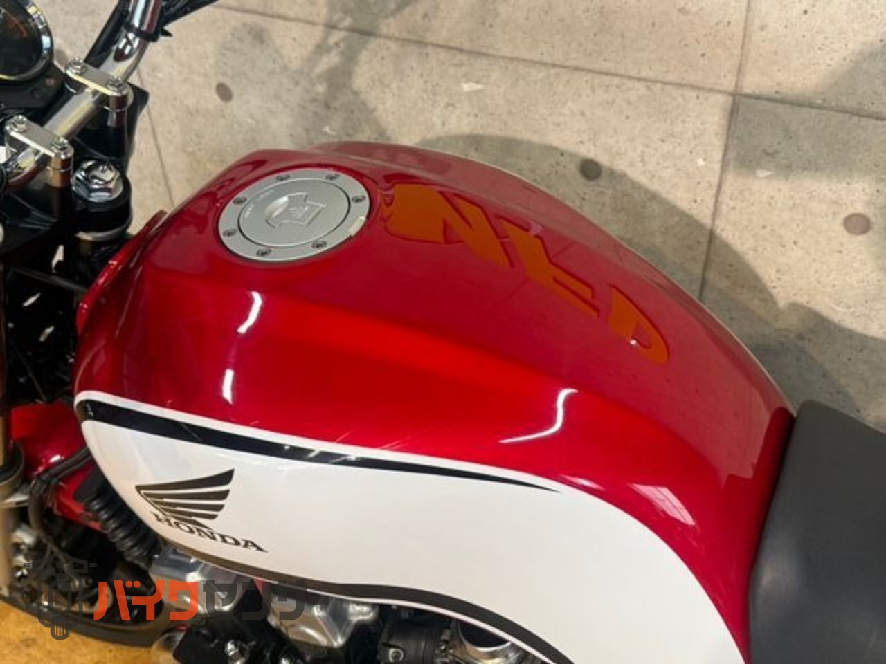⭐︎JH⭐︎HONDA 純正　CB750タンク赤/白 ホンダ CB750[RC42] B673889| BDSバイクセンサー