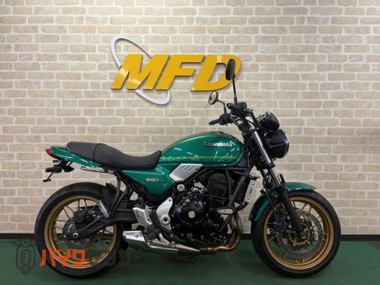 カワサキ Z650RS ETC搭載 ヘルメットホルダー エンジンガードエンジン 