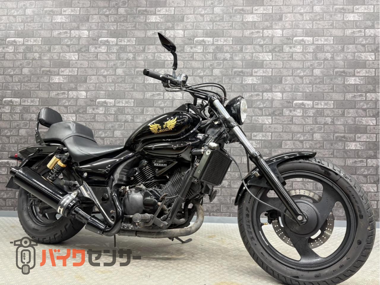 カワサキ エリミネーター250V 社外マフラー バックレスト サイド