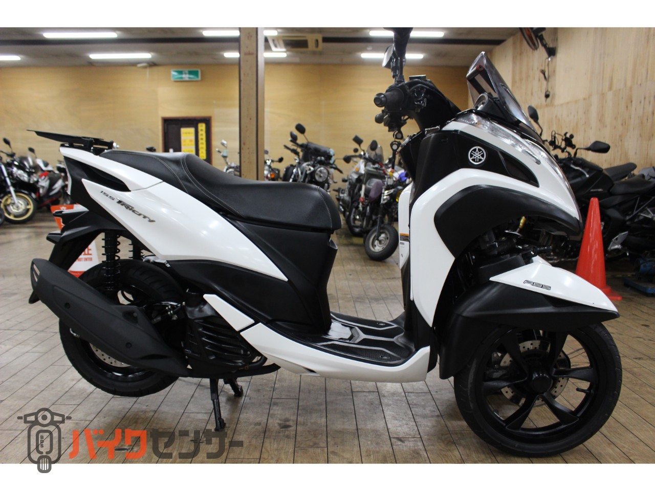 【大阪市】低走行 2019年式 トリシティ155 側車付登録 カスタム 即乗り可能■買取・下取り可能■ ヤマハ 大阪～整備済み トリシティ155 ABS トライク仕様 前後タイヤ