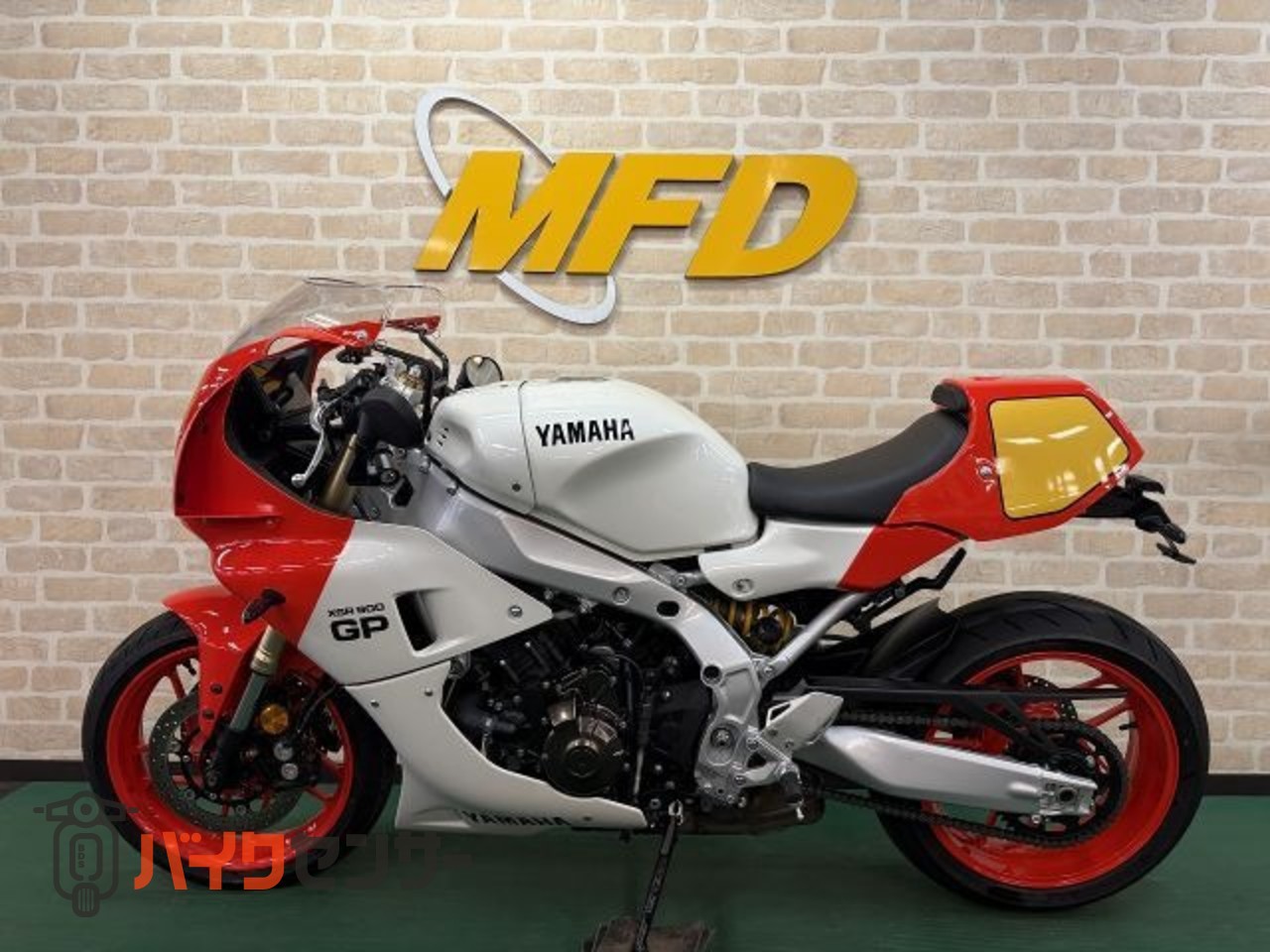 ヤマハ XSR900 GP 純正オプションアンダーカウル・シングルシート