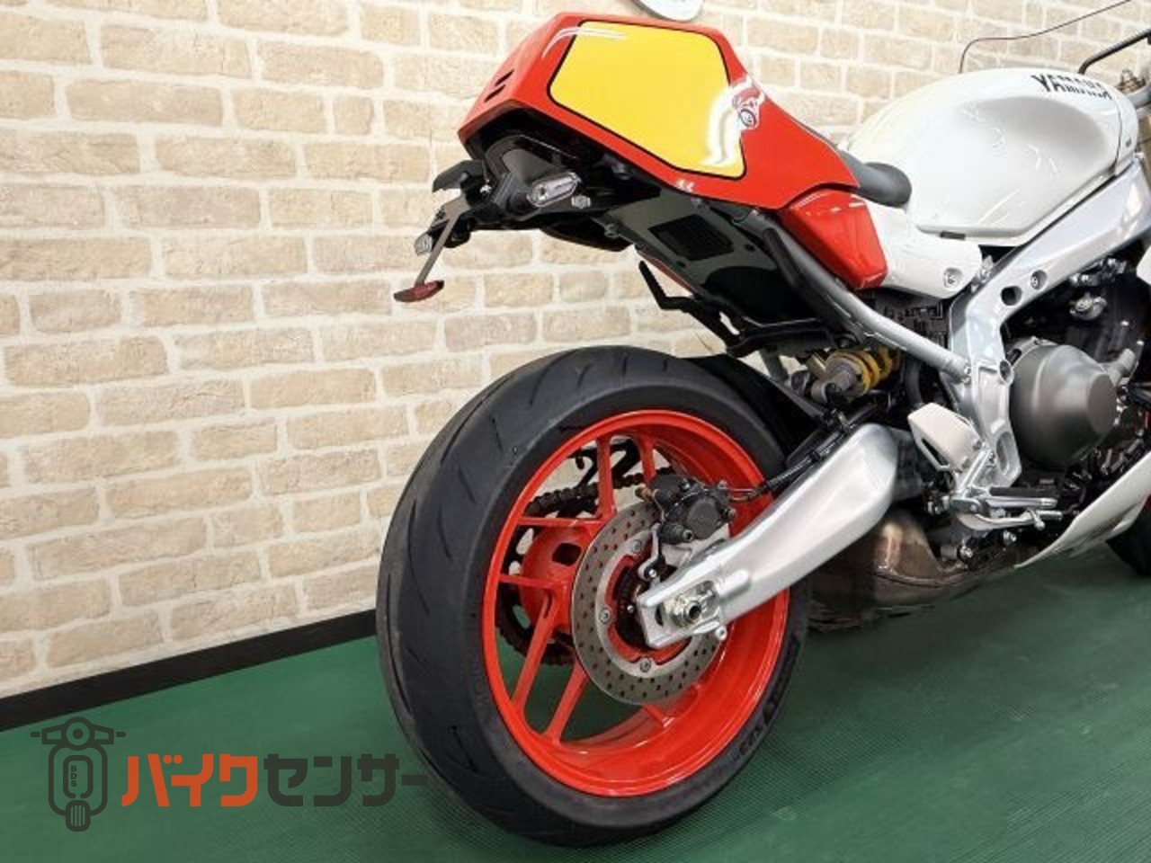 ヤマハ XSR900 GP 純正オプションアンダーカウル・シングルシート