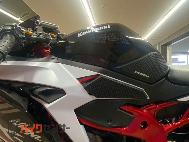 Ninja ZX-25R SE - KAWASAKI | CHAMPION 76 | チャンピオン 76