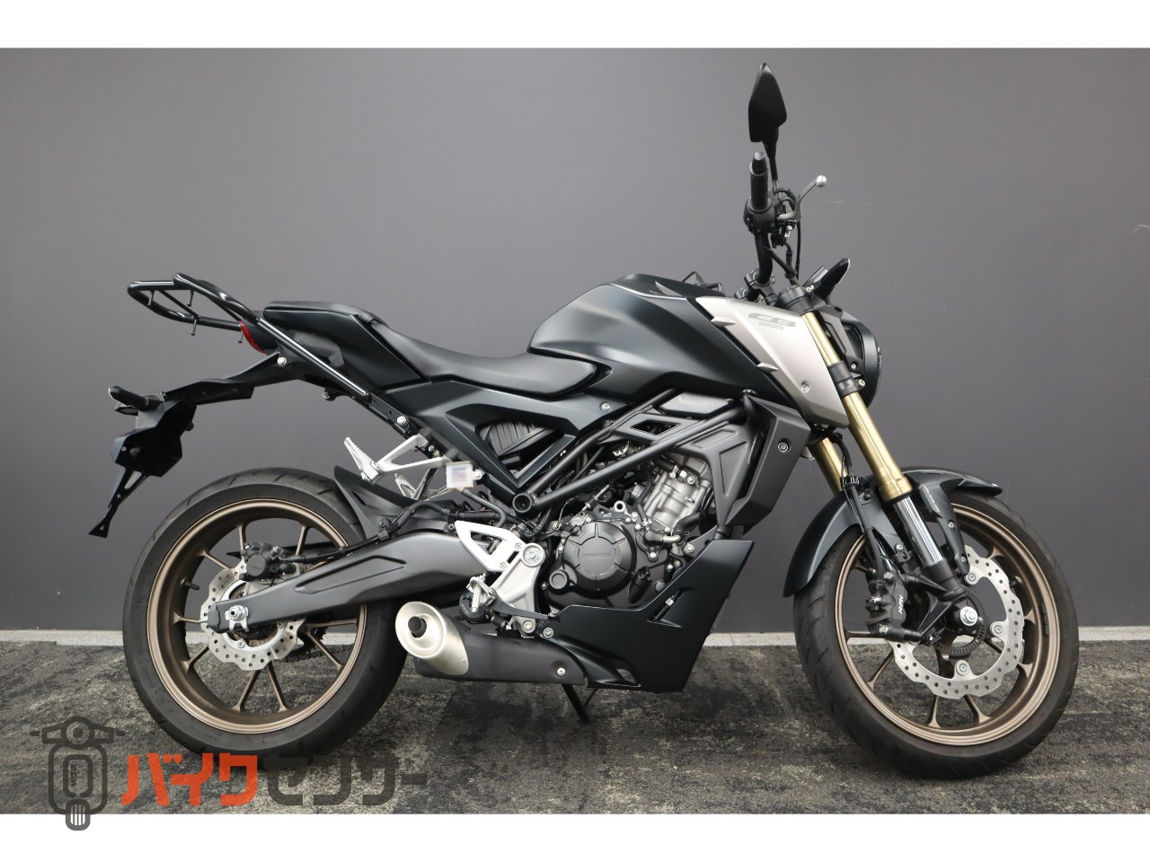 ホンダ CB125R 2021モデル JC91型 DOHCエンジン リアキャリア付き 