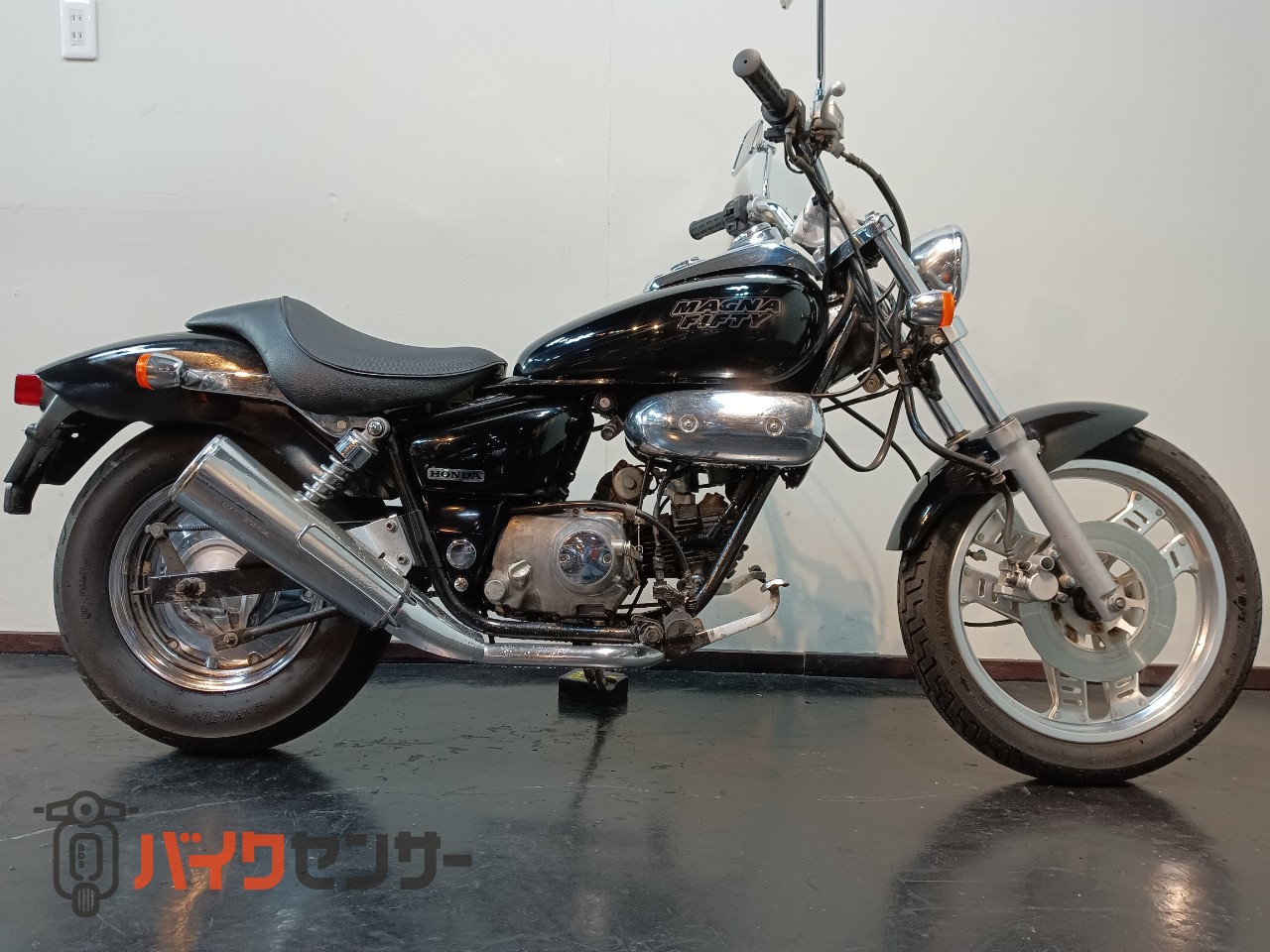 ホンダ マグナ50 オイル・プラグ・バッテリー新品 B675154| BDSバイク