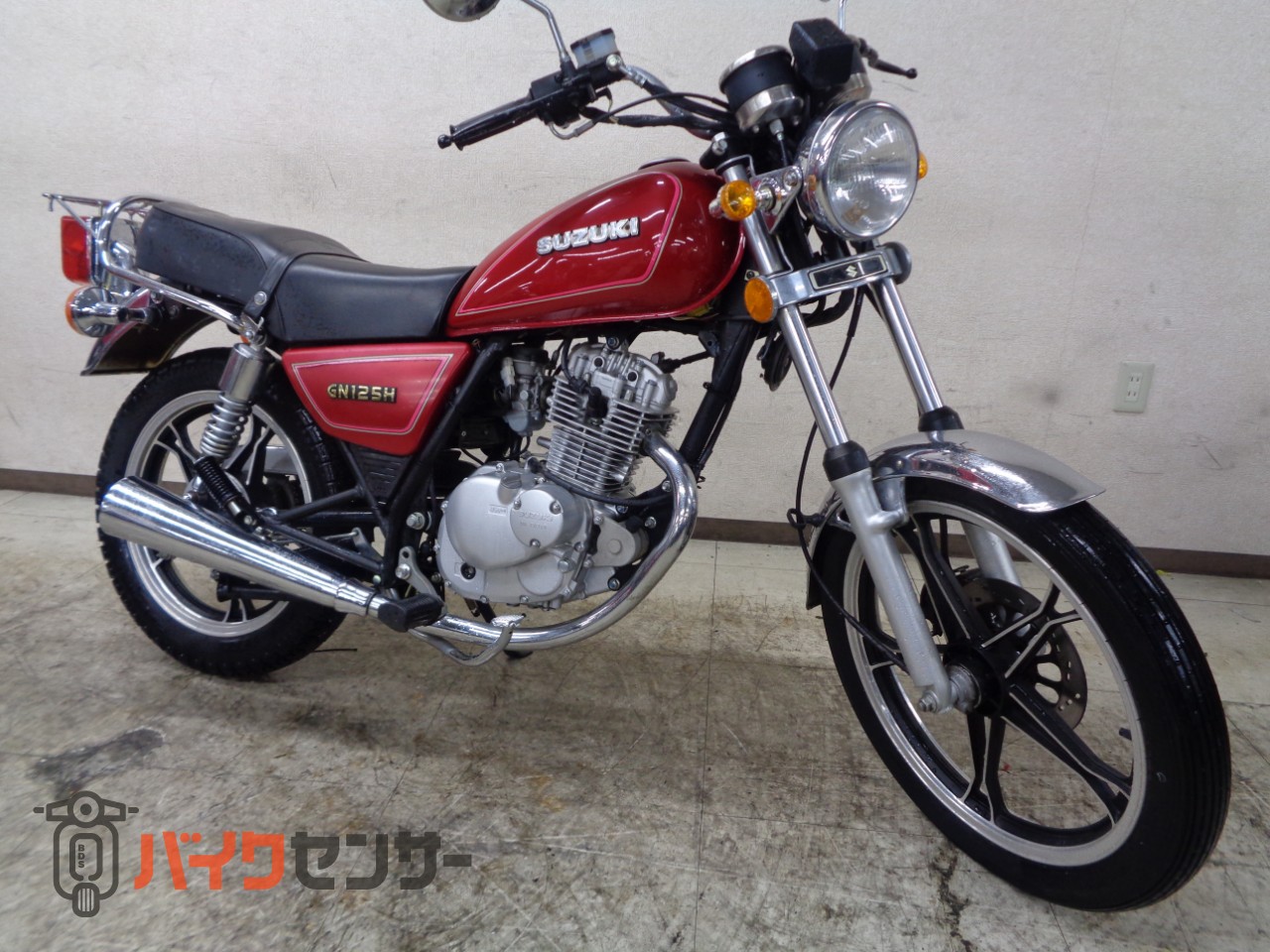 スズキ GN125H キャブ車 空冷SOHC124cc単気筒 フロント