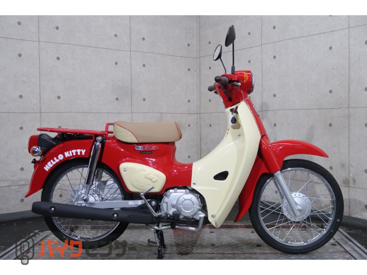 ホンダ スーパーカブ50 AA09 HELLOKITTY 78383