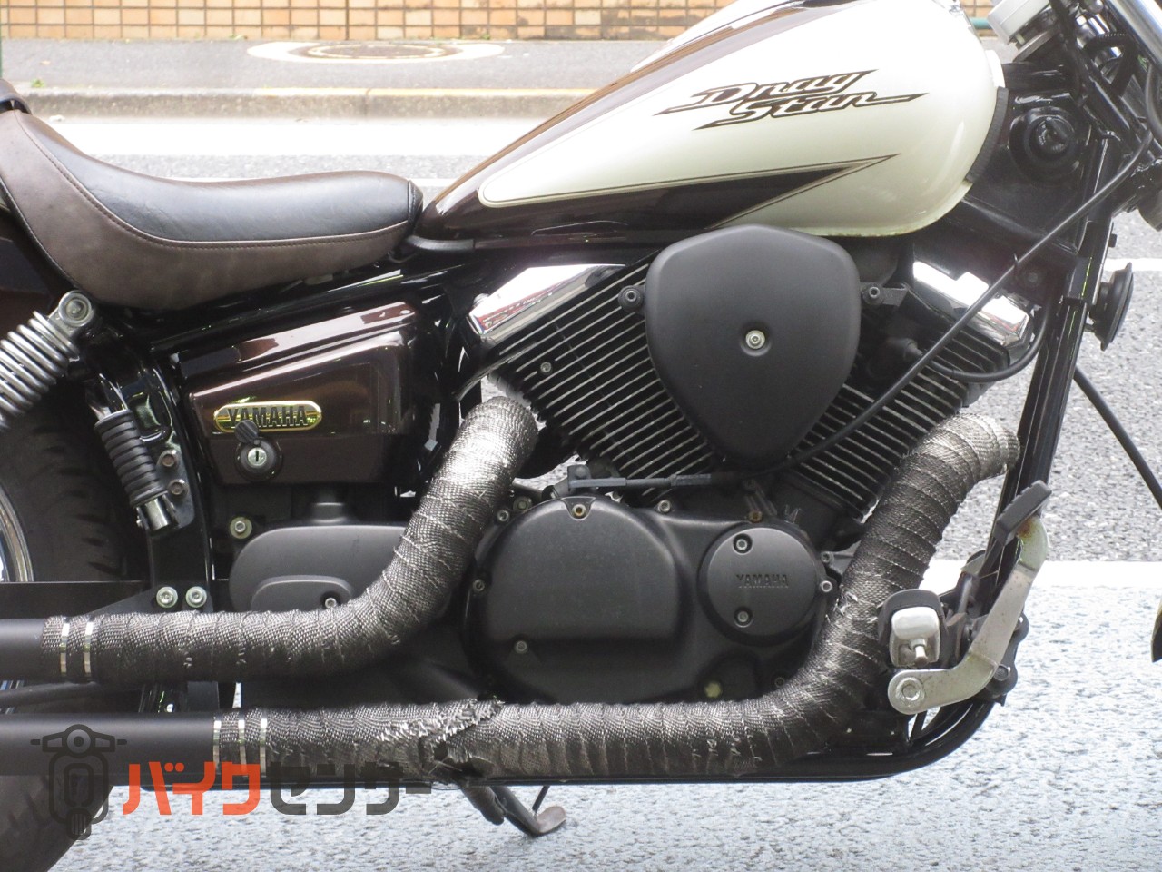 ヤマハ ドラッグスター250 社外マフラー バイクレスト付シーシーバー