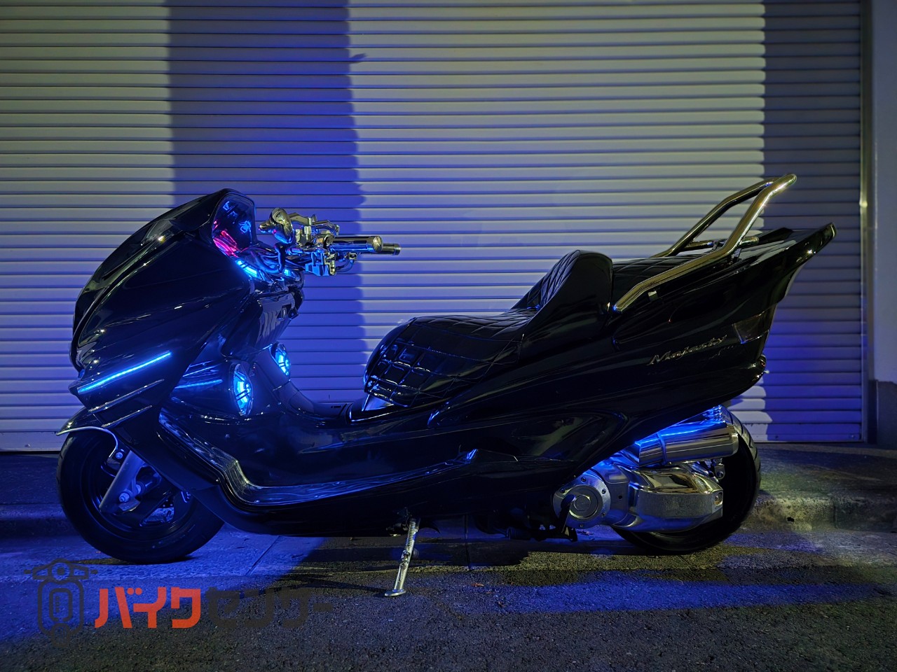 ヤマハ 高年式マジェスティ250C 自由自在にLEDの光らせ方・色を変更