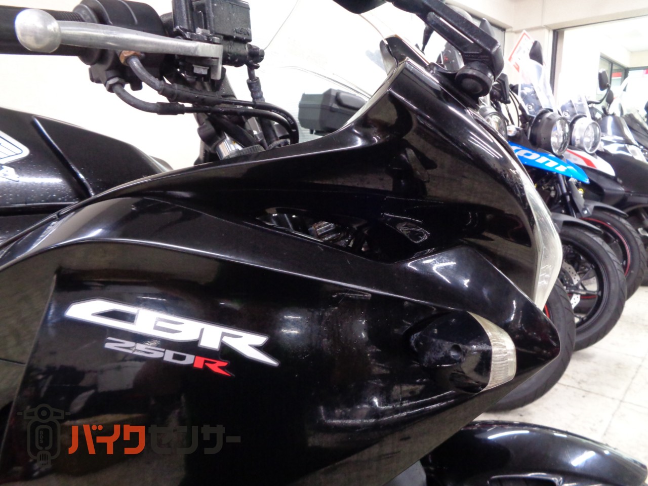 ホンダ CBR250R MC41 オールブラック インジェクションモデル 単気筒