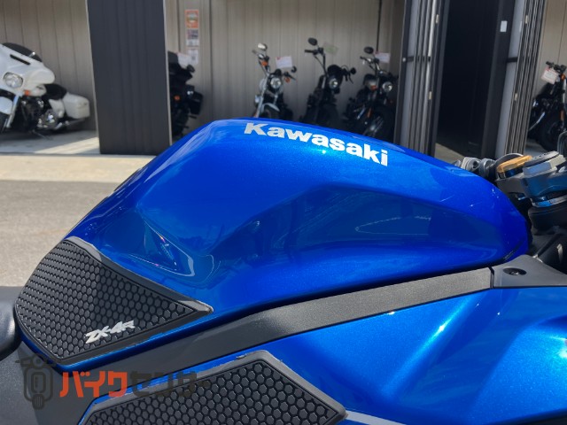 Ninja ZX-4R SE ダブルアールズマフラー フェンダーレス ETC2．0