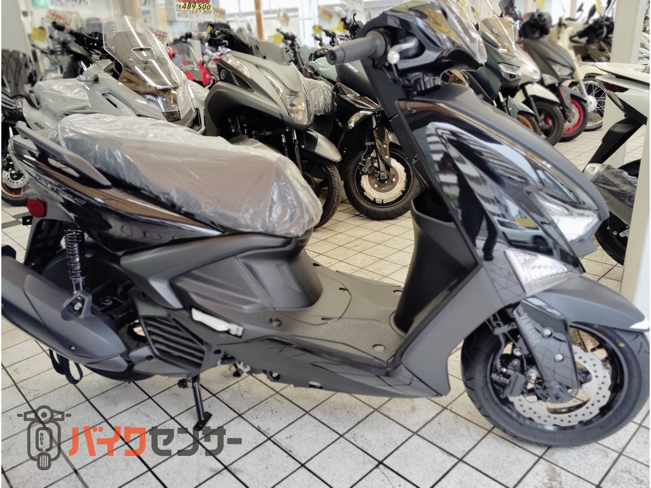 ヤマハ ヤマハ シグナスグリファス 国内モデル新車 ブラックメタリック 