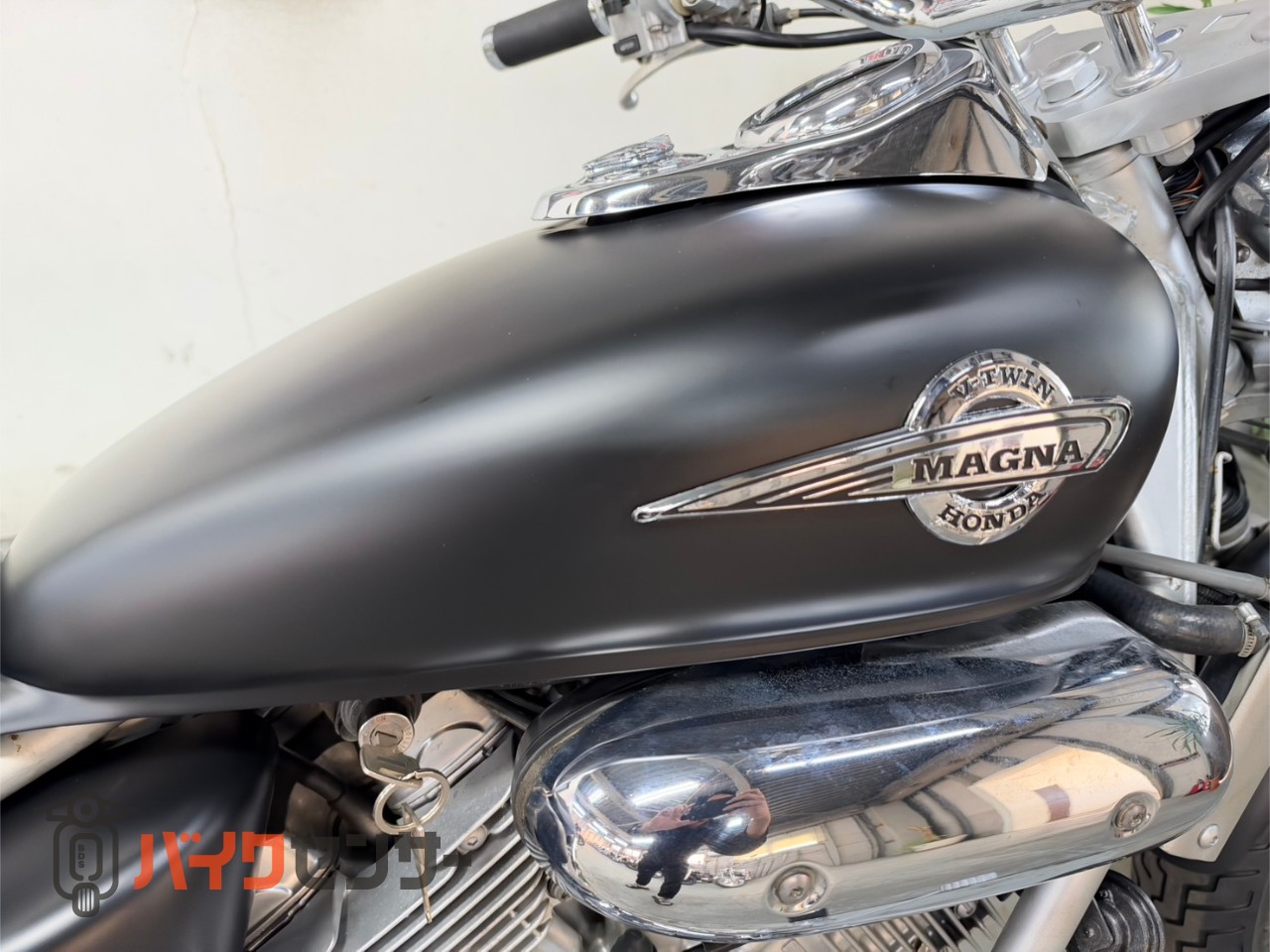 ホンダ マグナ250 カチ上げスラッシュマフラー リアキャリア フル塗装