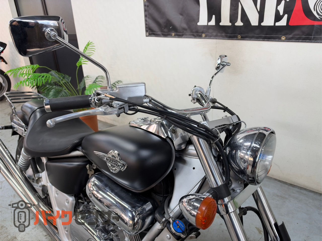 ホンダ マグナ250 カチ上げスラッシュマフラー リアキャリア フル塗装