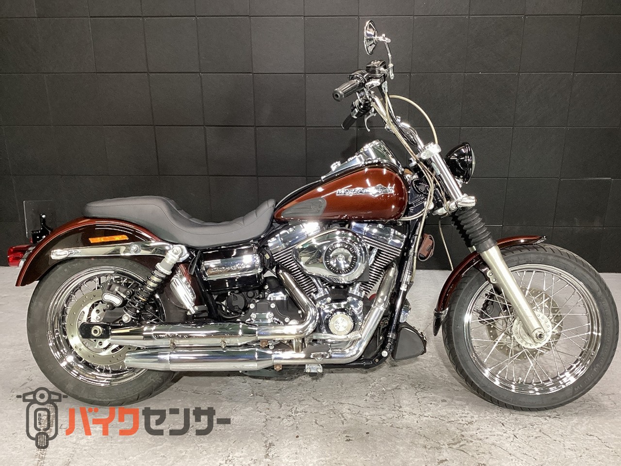 バイク FXDC1580 エンジンカバー 37147-08 ハーレー 純正 ダイナ