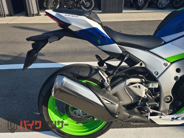 Ninja ZX-10R フルノーマル - KAWASAKI | CHAMPION 76 | チャンピオン 76