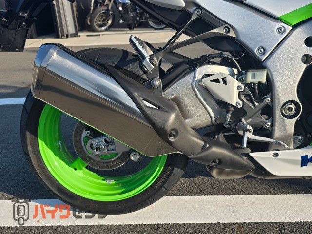 Ninja ZX-10R フルノーマル - KAWASAKI | CHAMPION 76 | チャンピオン 76