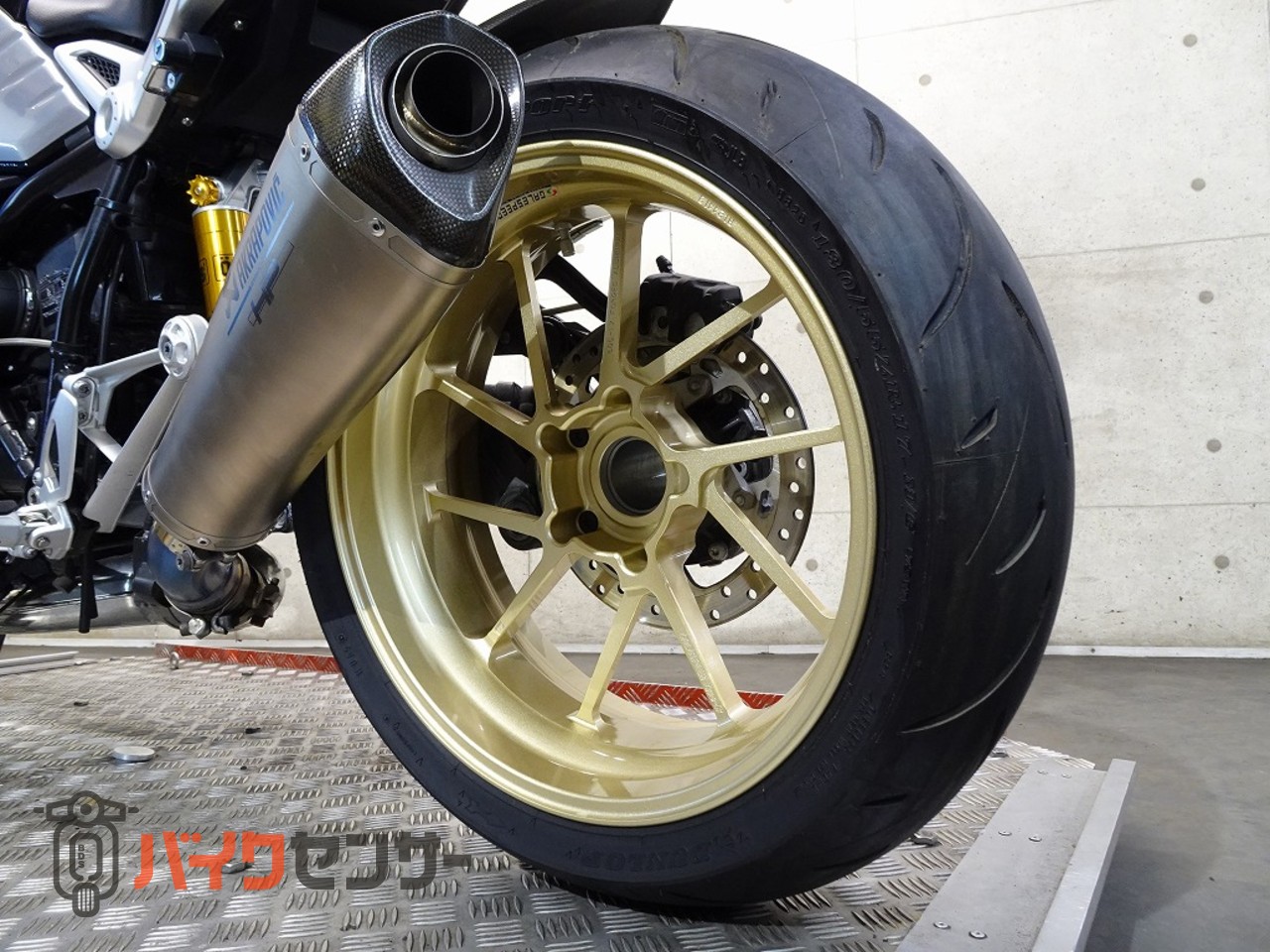 BMW R nineT フルカスタム ゲイルタイプRホイール 前後オーリンズサス